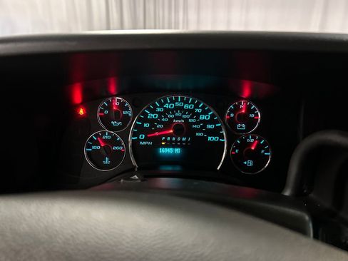 Used 2024 Chevrolet Express 2500 Work Van w/ Driver Convenience Package image 15