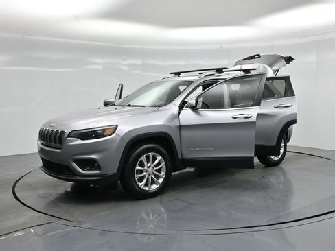 Used 2019 Jeep Cherokee Latitude w/ Popular Appearance Group AWD/4WD image 25