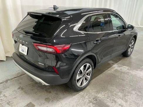 Used 2025 Ford Escape Platinum AWD/4WD image 3
