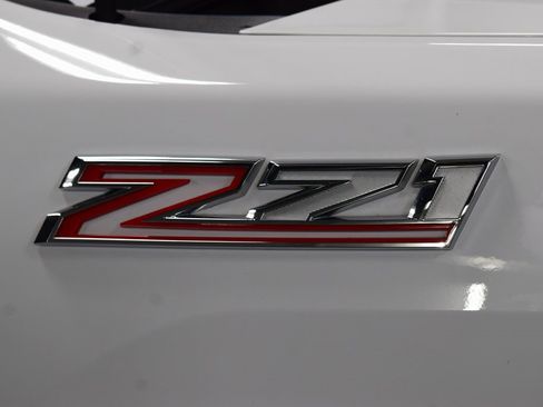 Used 2024 Chevrolet Silverado 2500 Custom w/ Custom Value Package image 17