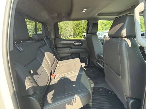Used 2024 GMC Sierra 1500 SLT AWD/4WD image 34