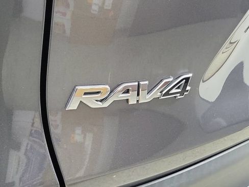 Used 2023 Toyota RAV4 XLE FWD image 9