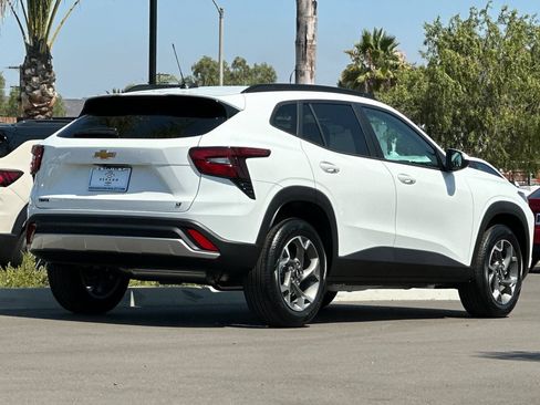 New 2026 Chevrolet Trax LT FWD image 4