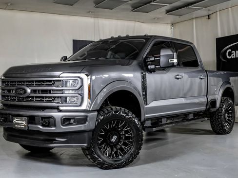 Used 2024 Ford F250 XLT w/ Black Appearance Package AWD/4WD image 5