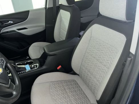 Used 2022 Chevrolet Equinox LS w/ LS Convenience Package image 13