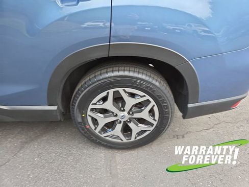 Used 2023 Subaru Forester Premium AWD/4WD image 22