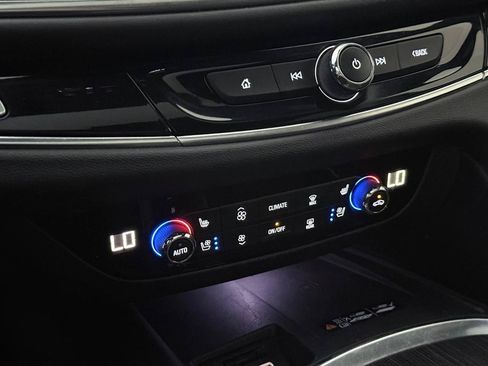 Used 2023 Buick Enclave Avenir w/ Avenir Technology Package AWD/4WD image 36