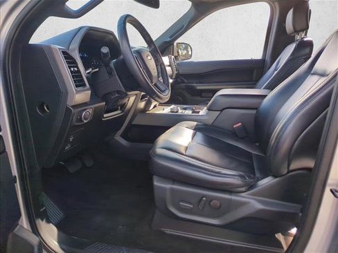 Used 2020 Ford Expedition XLT w/ Equipment Group 201A image 12