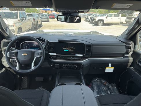 New 2026 Chevrolet Silverado 2500 LT w/ All Star Edition AWD/4WD image 10