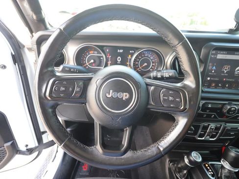 Used 2022 Jeep Wrangler Unlimited Sport image 19