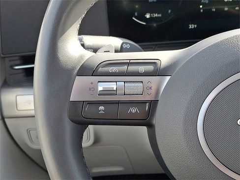 Used 2024 Hyundai Kona Limited image 22