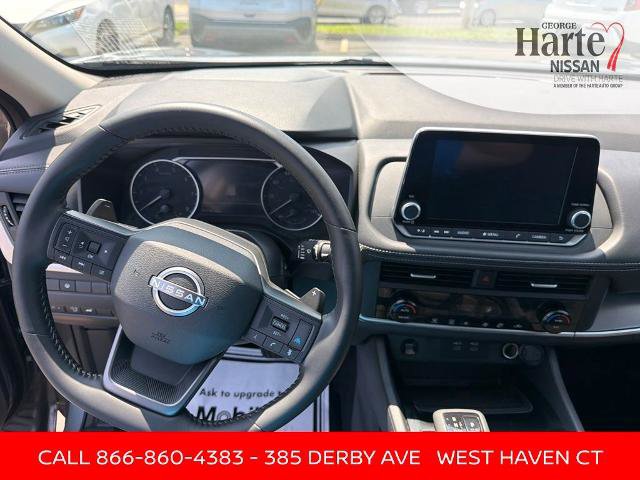 Certified 2026 Nissan Rogue SV AWD/4WD image 15