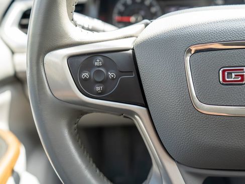 Used 2018 GMC Acadia SLE w/ Driver Alert Package I AWD/4WD image 21