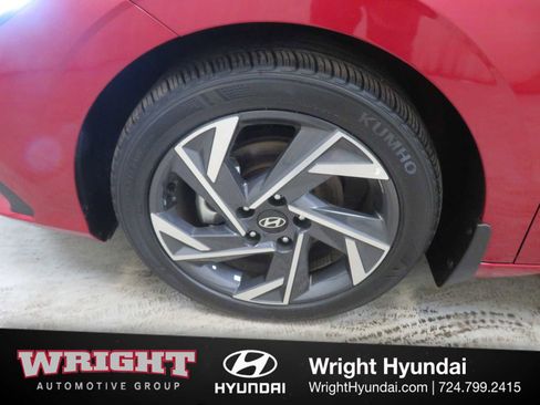 Used 2025 Hyundai Elantra Sport image 8