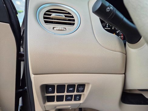 Used 2014 Nissan Pathfinder SL w/ SL Premium Package image 33