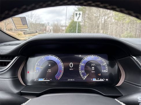 Used 2024 Jeep Grand Cherokee L Overland w/ Advanced Protech Group III image 10