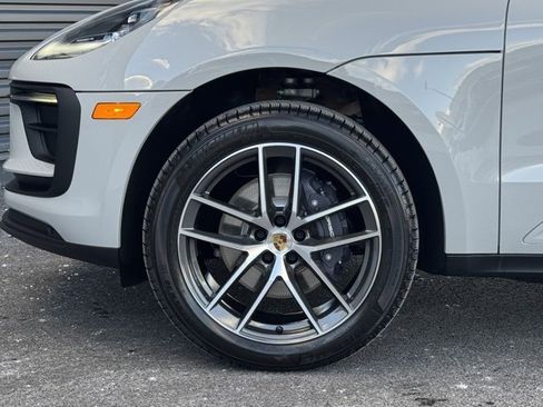 New 2026 Porsche Macan image 11