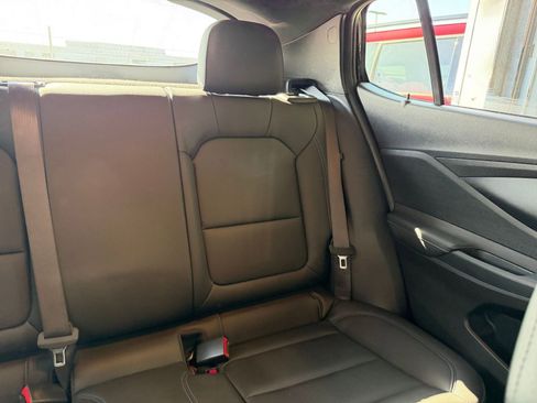 Used 2025 Buick Envista Sport Touring image 35