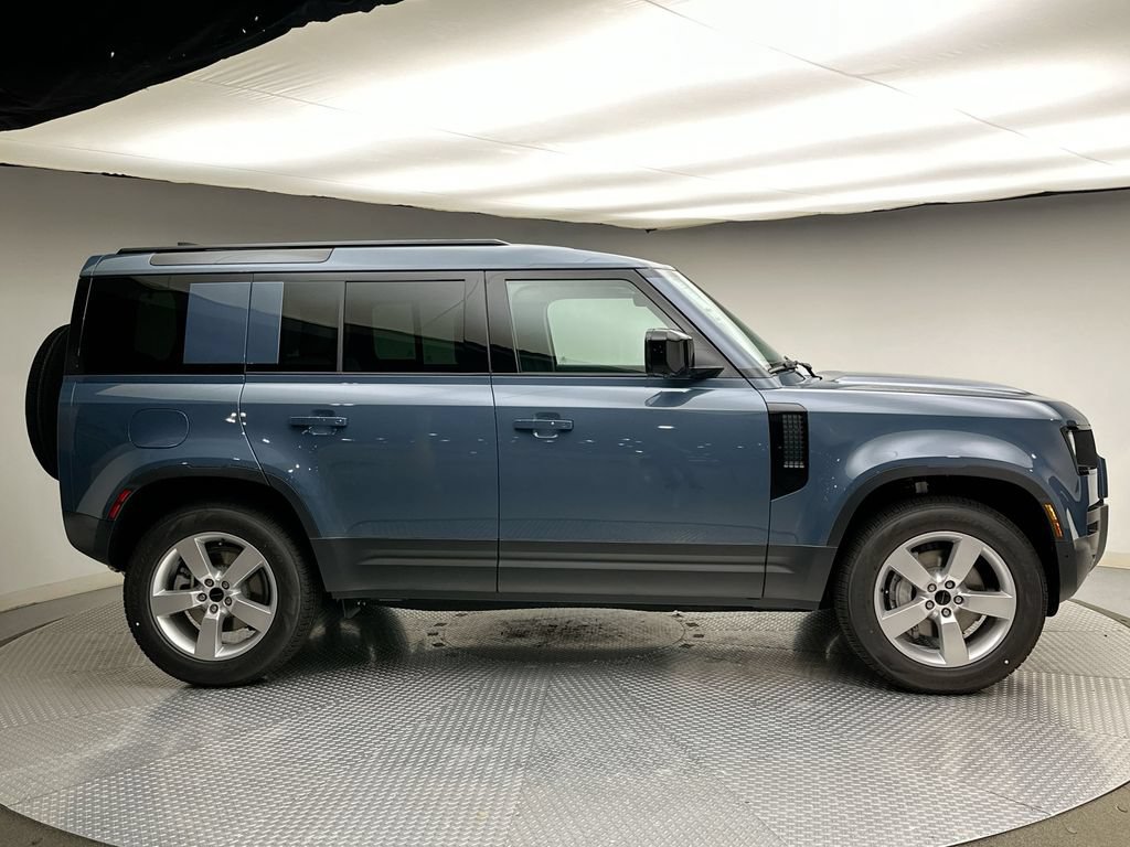 New 2026 Land Rover Defender 110 S AWD/4WD image 4