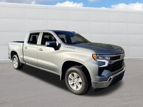 Used 2025 Chevrolet Silverado 1500 LT AWD/4WD image 9