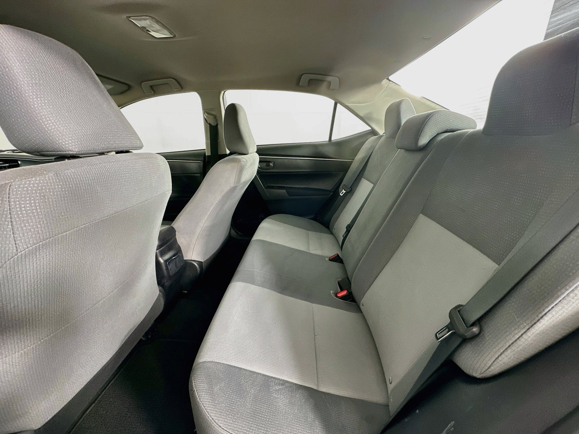 Used 2014 Toyota Corolla L FWD image 25
