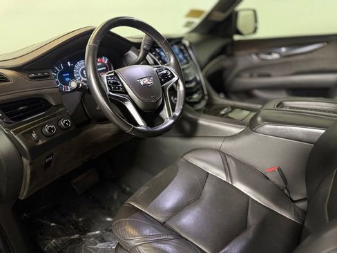 Used 2019 Cadillac Escalade ESV Platinum image 15
