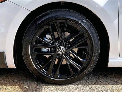 Used 2025 Toyota Camry SE image 31