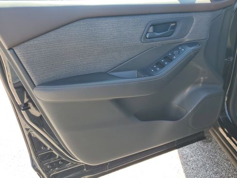 Certified 2022 Nissan Rogue S image 15