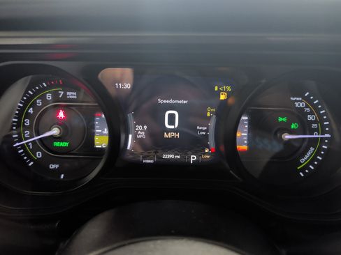 Used 2024 Jeep Wrangler Unlimited Rubicon 4xe w/ Technology Group AWD/4WD image 8