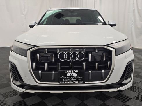 Used 2025 Audi Q7 3.0T Premium Plus image 9