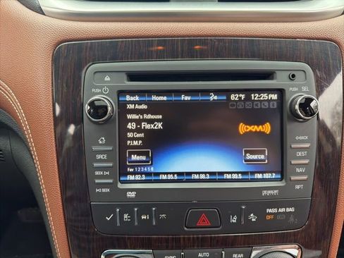 Used 2017 Chevrolet Traverse Premier image 15