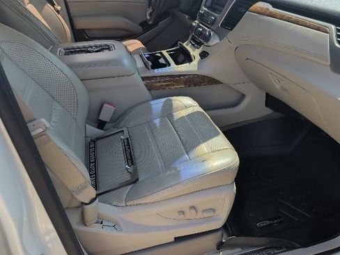 Used 2015 GMC Yukon Denali w/ Premium Package AWD/4WD image 9
