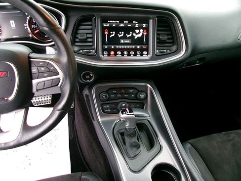 Used 2018 Dodge Challenger GT w/ GT Interior Package image 16