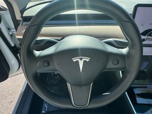 Used 2018 Tesla Model 3 Long Range image 22