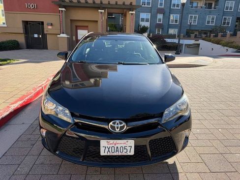 Used 2017 Toyota Camry SE FWD image 12