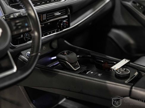 Used 2023 Nissan Rogue Platinum w/ Platinum Premium Package image 21