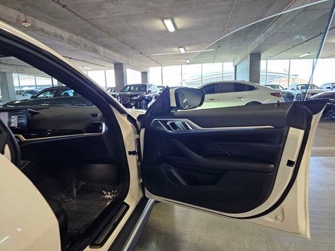 Used 2023 BMW i4 eDrive35 RWD image 33