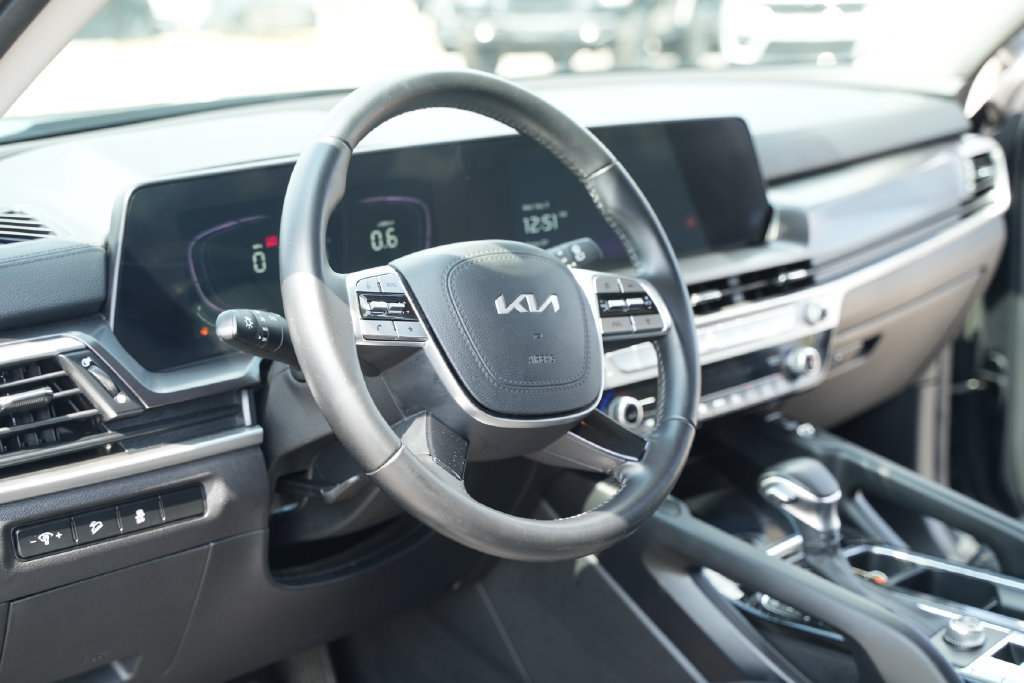 Used 2023 Kia Telluride S FWD image 28