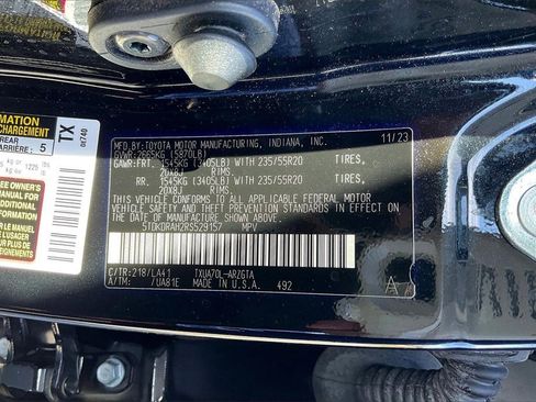 Used 2024 Toyota Highlander Platinum image 27