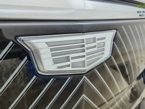 Used 2025 Cadillac Lyriq Luxury w/ LPO, Floor Liner Package RWD image 16