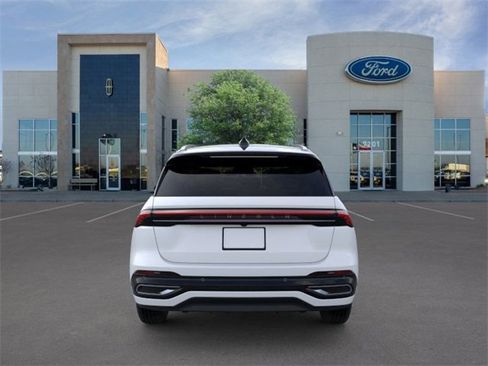 New 2026 Lincoln Nautilus Reserve image 5