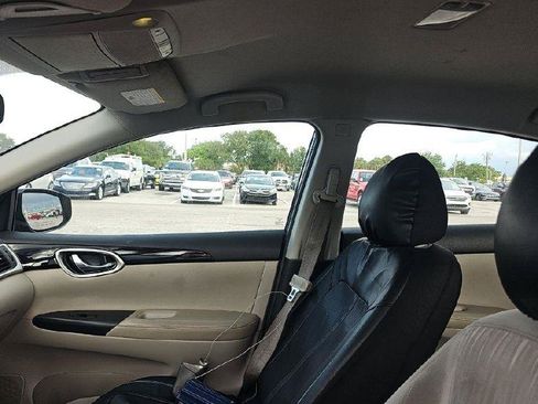 Used 2016 Nissan Sentra SV FWD image 4