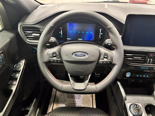 Used 2024 Ford Escape ST-Line w/ Tech Pack #1 FWD image 9