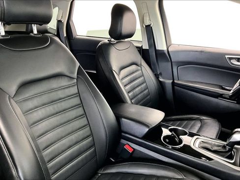 Used 2017 Ford Edge SEL w/ Equipment Group 201A AWD/4WD image 7