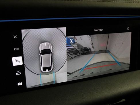 Used 2025 Porsche Macan 4 Electric image 17