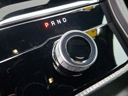 Used 2024 Jeep Grand Cherokee Altitude image 15