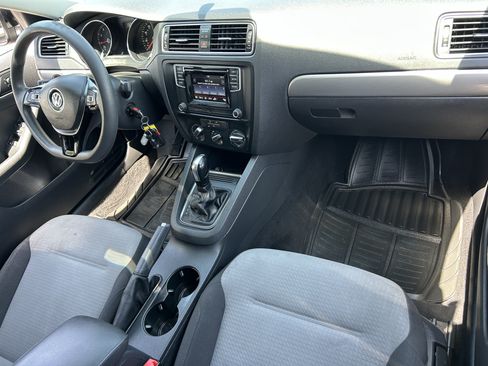 Used 2017 Volkswagen Jetta S FWD image 10