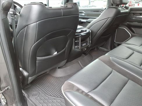 Used 2022 RAM 1500 Laramie AWD/4WD image 15