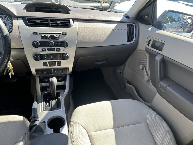 Used 2010 Ford Focus S FWD image 13