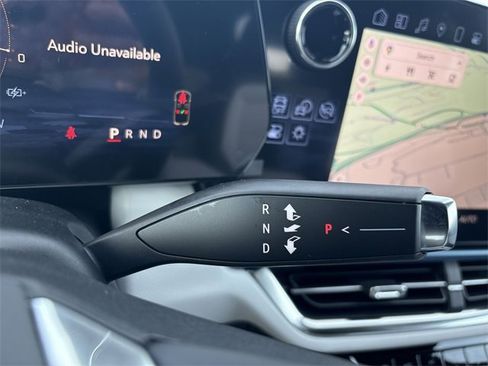 New 2025 Chevrolet Equinox EV LT image 16